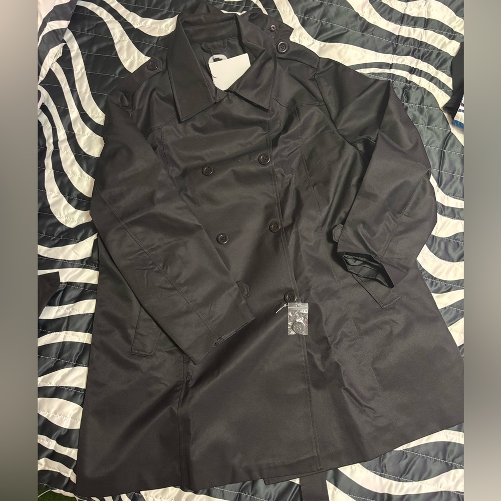 BRAND NEW NEVER WORN double breasted trench coat/ w hood